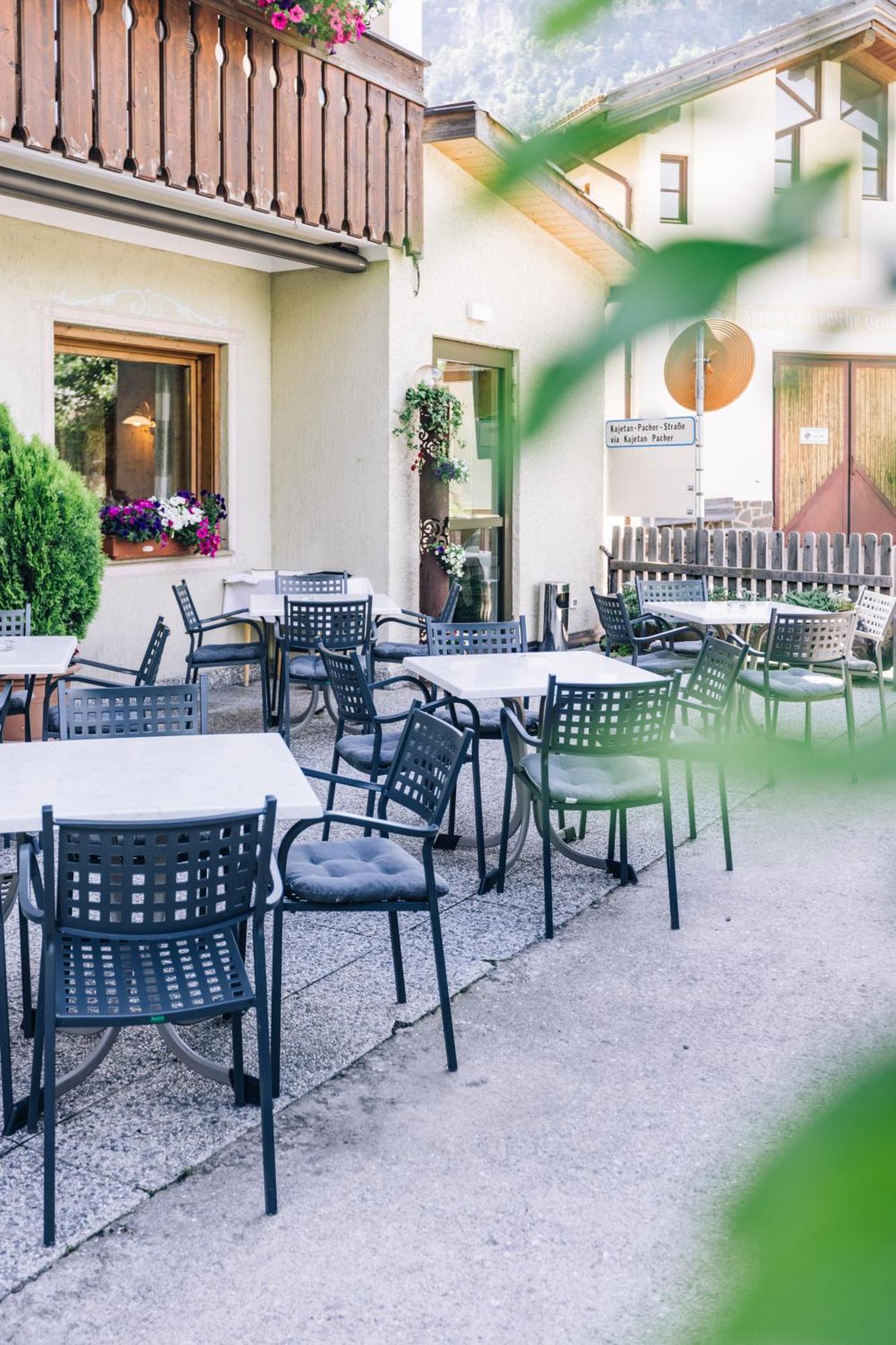 Hotel Schoenwies Тродена Екстериор снимка