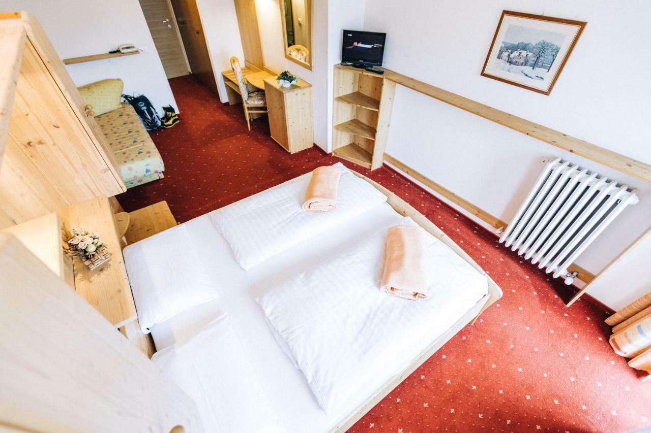 Hotel Schoenwies Тродена Екстериор снимка